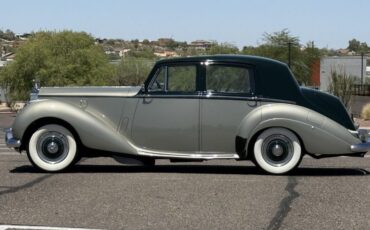 Rolls-Royce-Silver-SpiritSpurDawn-1953-Saloon-Sedan-3