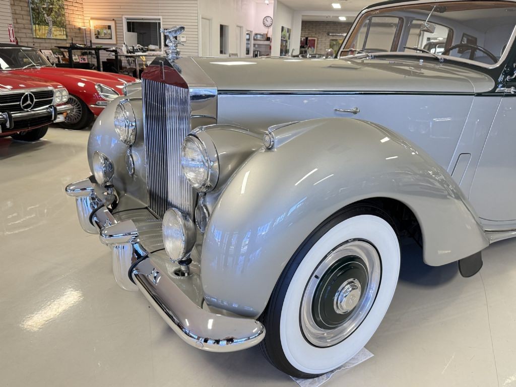 Rolls-Royce-Silver-SpiritSpurDawn-1953-Saloon-Sedan-32