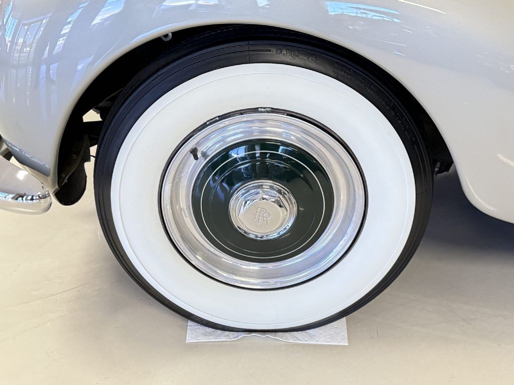 Rolls-Royce-Silver-SpiritSpurDawn-1953-Saloon-Sedan-33