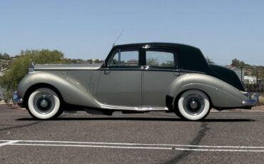 Rolls-Royce-Silver-SpiritSpurDawn-1953-Saloon-Sedan-4