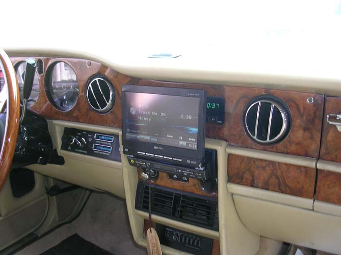 Rolls-Royce-Silver-SpiritSpurDawn-1981-Sedan-11
