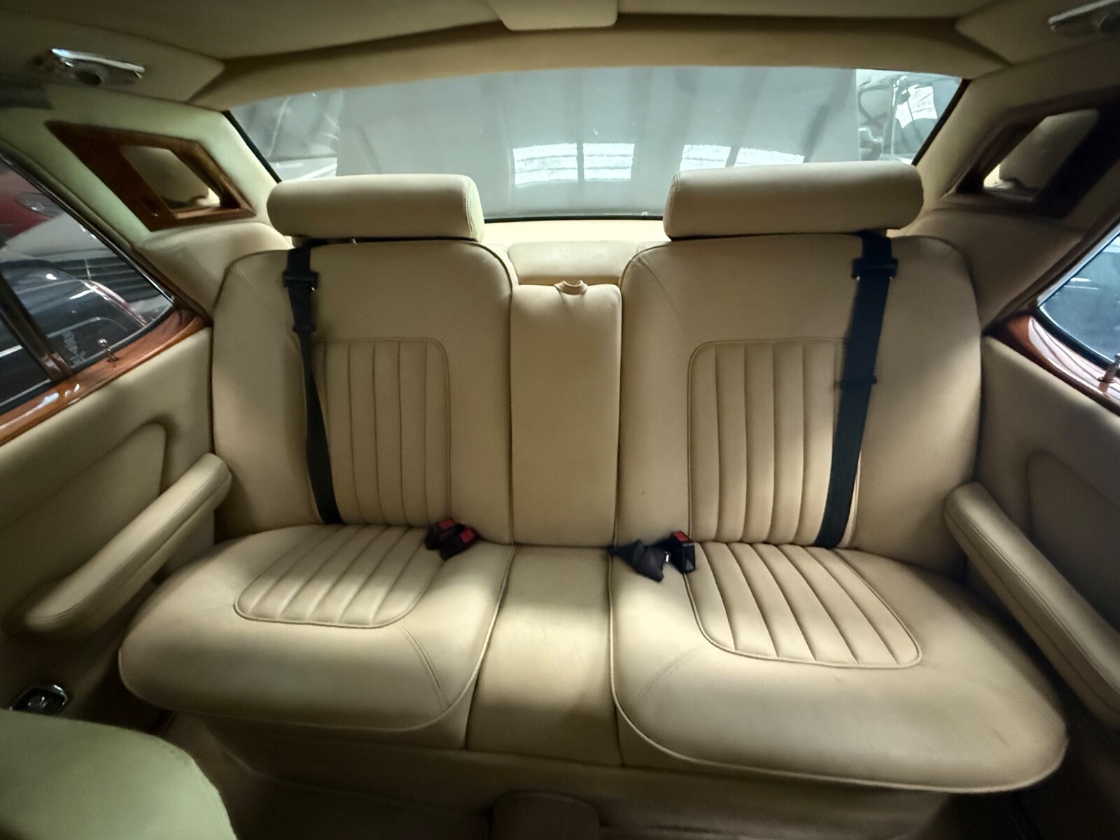 Rolls-Royce-Silver-SpiritSpurDawn-1982-Sedan-6
