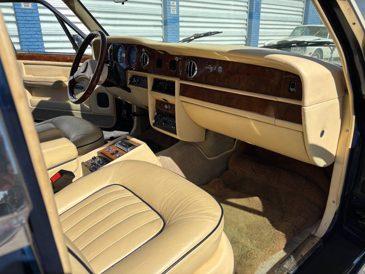 Rolls-Royce-Silver-SpiritSpurDawn-1985-Sedan-15
