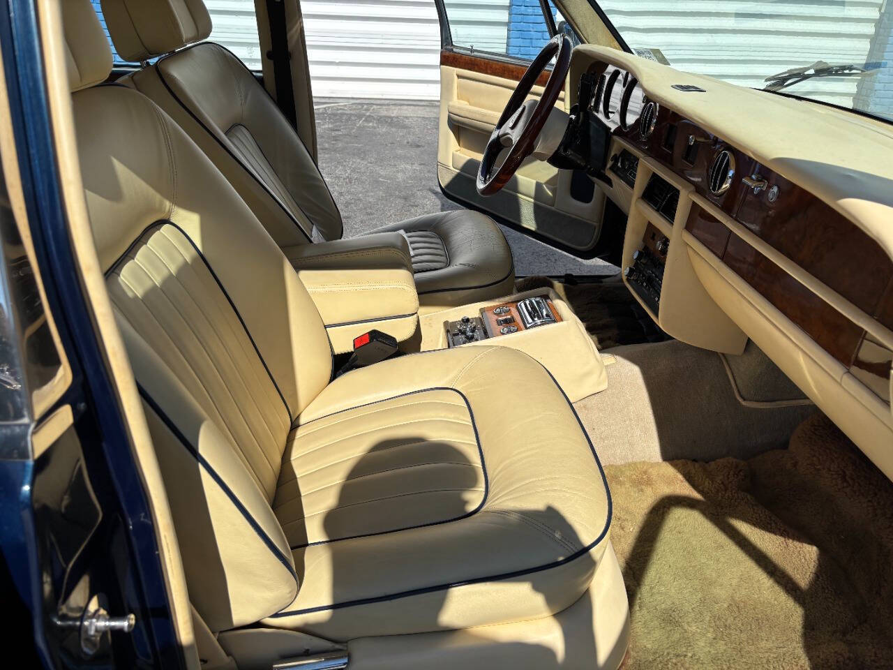 Rolls-Royce-Silver-SpiritSpurDawn-1985-Sedan-16