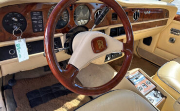 Rolls-Royce-Silver-SpiritSpurDawn-1985-Sedan-17
