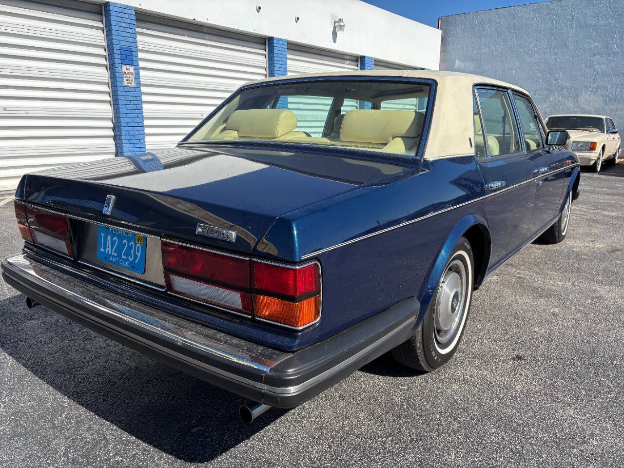 Rolls-Royce-Silver-SpiritSpurDawn-1985-Sedan-2