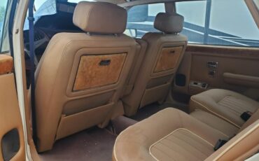 Rolls-Royce-Silver-SpiritSpurDawn-1986-Sedan-12