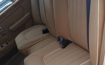 Rolls-Royce-Silver-SpiritSpurDawn-1986-Sedan-13