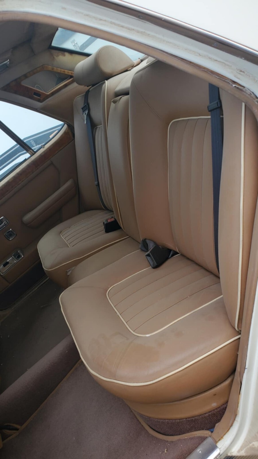 Rolls-Royce-Silver-SpiritSpurDawn-1986-Sedan-13