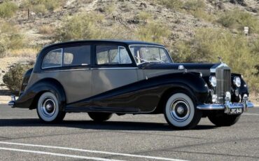 Rolls-Royce-Silver-Wraith-1956-Seven-Passenger-Limousine-10