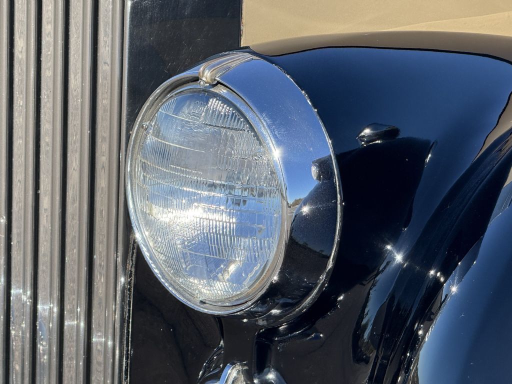 Rolls-Royce-Silver-Wraith-1956-Seven-Passenger-Limousine-15
