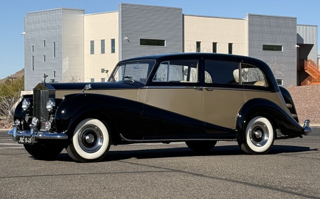 Rolls-Royce-Silver-Wraith-1956-Seven-Passenger-Limousine-2
