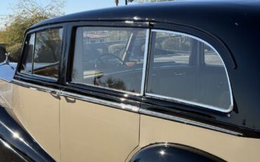 Rolls-Royce-Silver-Wraith-1956-Seven-Passenger-Limousine-23