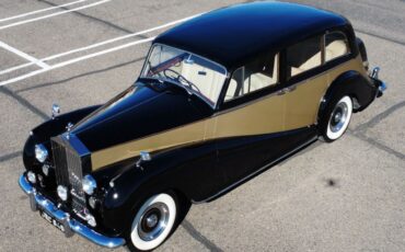 Rolls-Royce-Silver-Wraith-1956-Seven-Passenger-Limousine-33