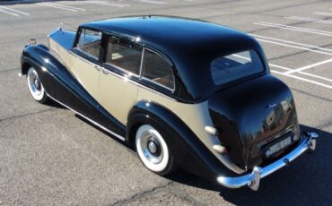 Rolls-Royce-Silver-Wraith-1956-Seven-Passenger-Limousine-34