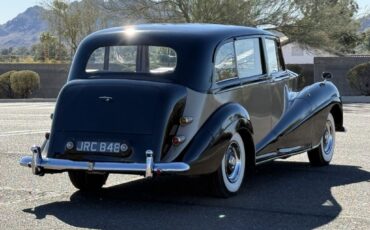 Rolls-Royce-Silver-Wraith-1956-Seven-Passenger-Limousine-7