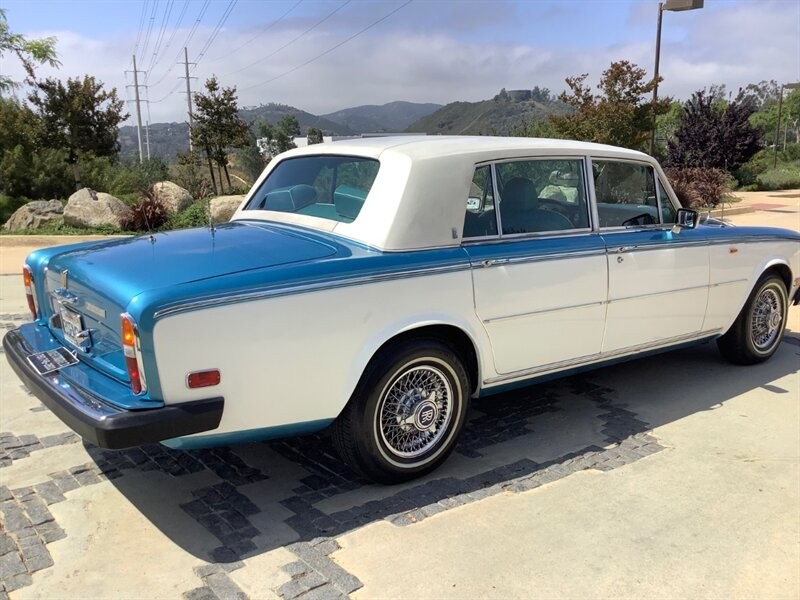 Rolls-Royce-Wraith-1978-Sedan-10