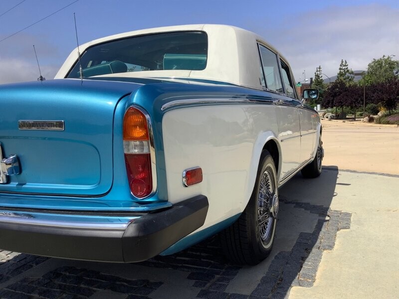 Rolls-Royce-Wraith-1978-Sedan-11