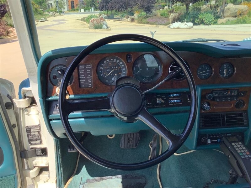 Rolls-Royce-Wraith-1978-Sedan-20