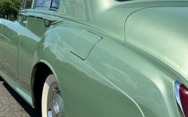 Rolls-Royce-silver-cloud-ii-1961-10