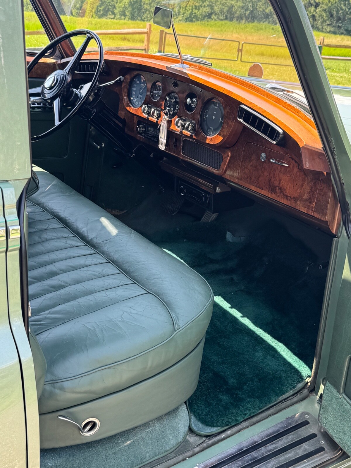 Rolls-Royce-silver-cloud-ii-1961-16