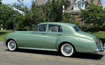 Rolls-Royce-silver-cloud-ii-1961-3