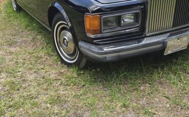 Rolls-royce-Silver-spur-1982-black-3