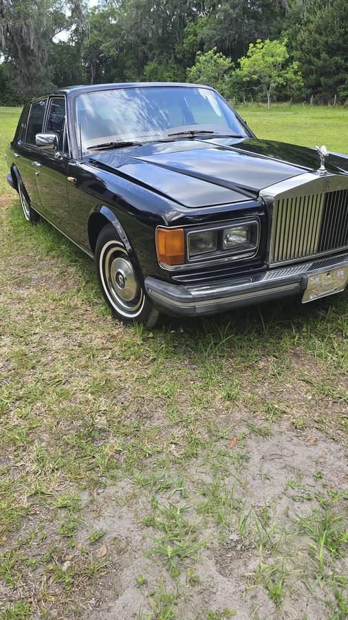 Rolls-royce-Silver-spur-1982-black-3