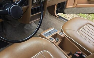 Rolls-royce-Silver-spur-1982-black-9