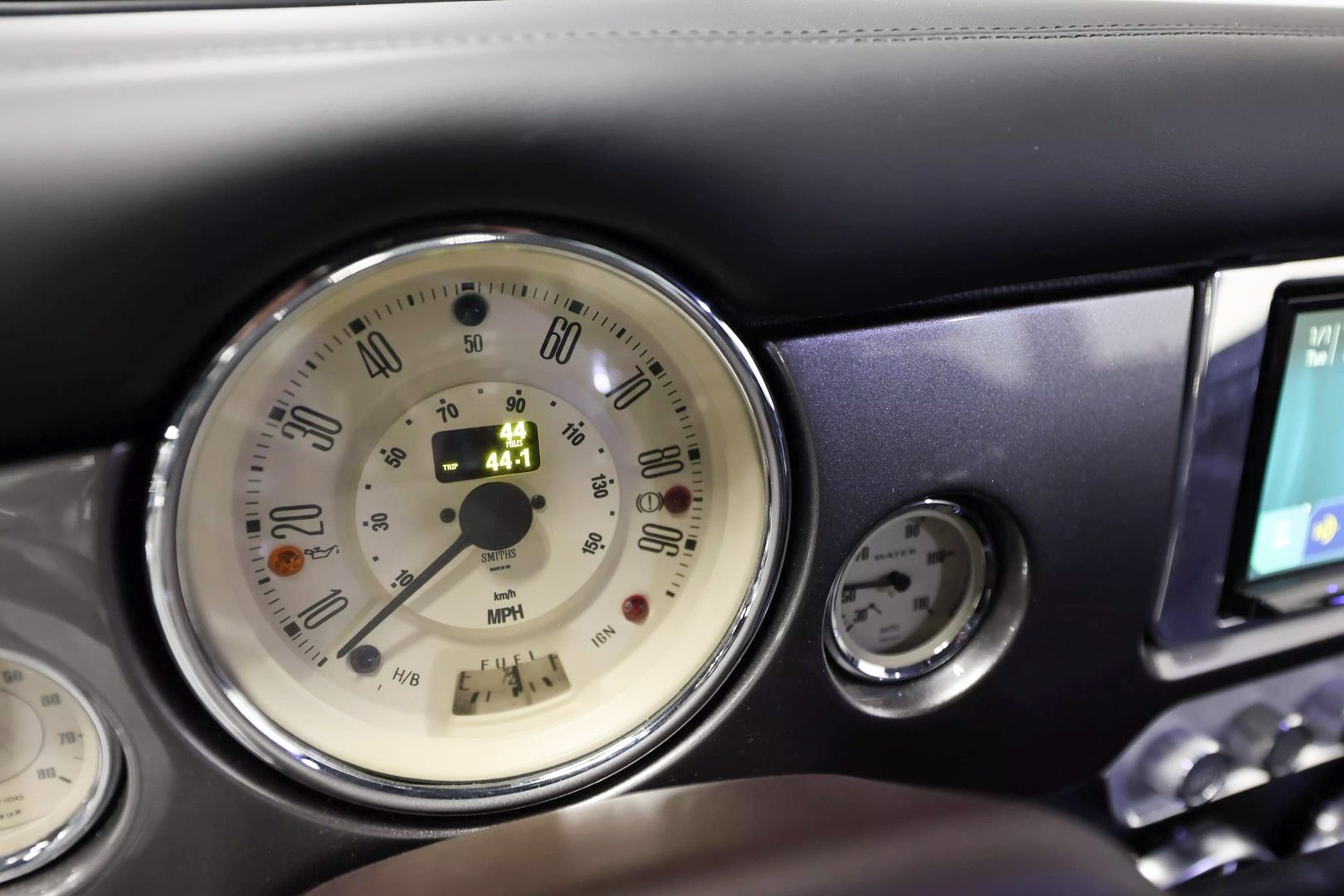 Rover-Mini-1992-2d-Coupe-14