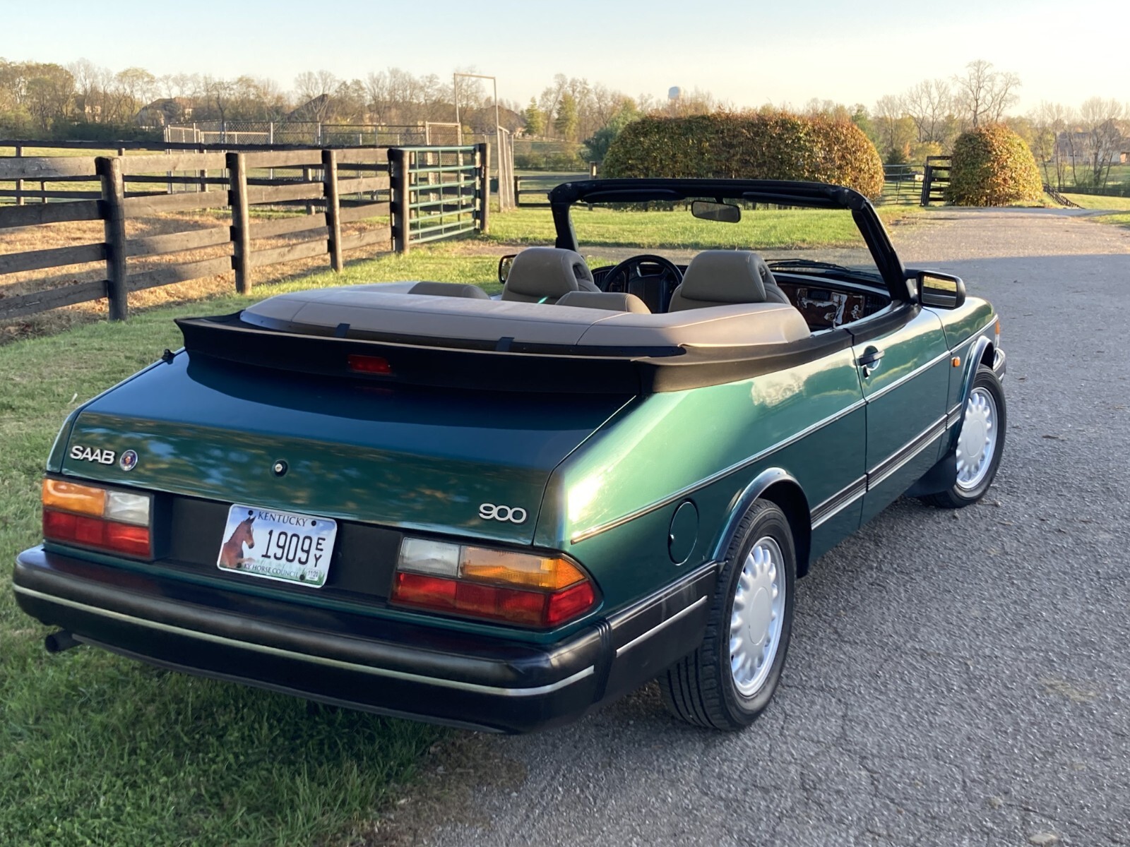Saab-900-1993-Convertible-5