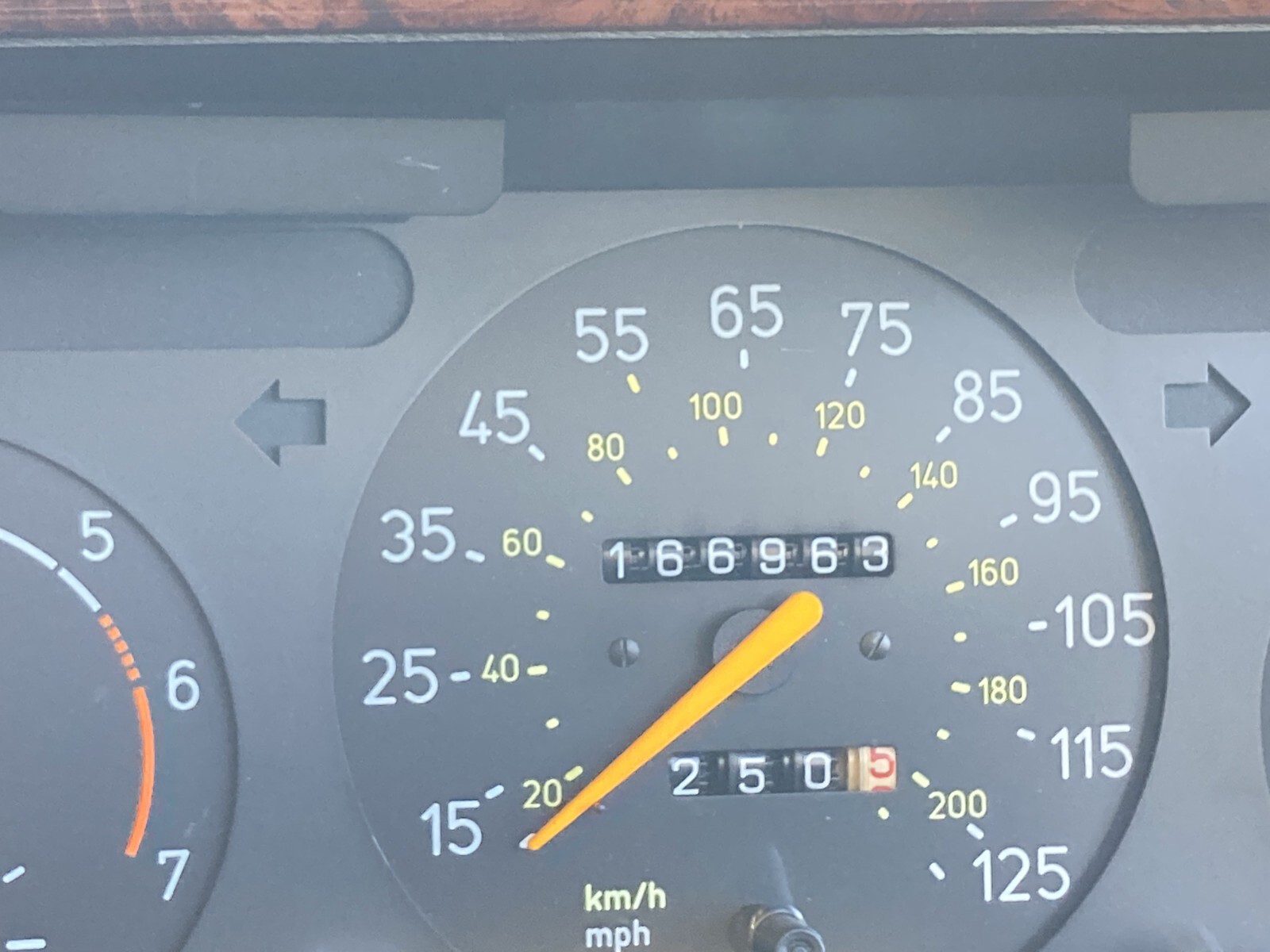 Saab-900-1993-Convertible-8