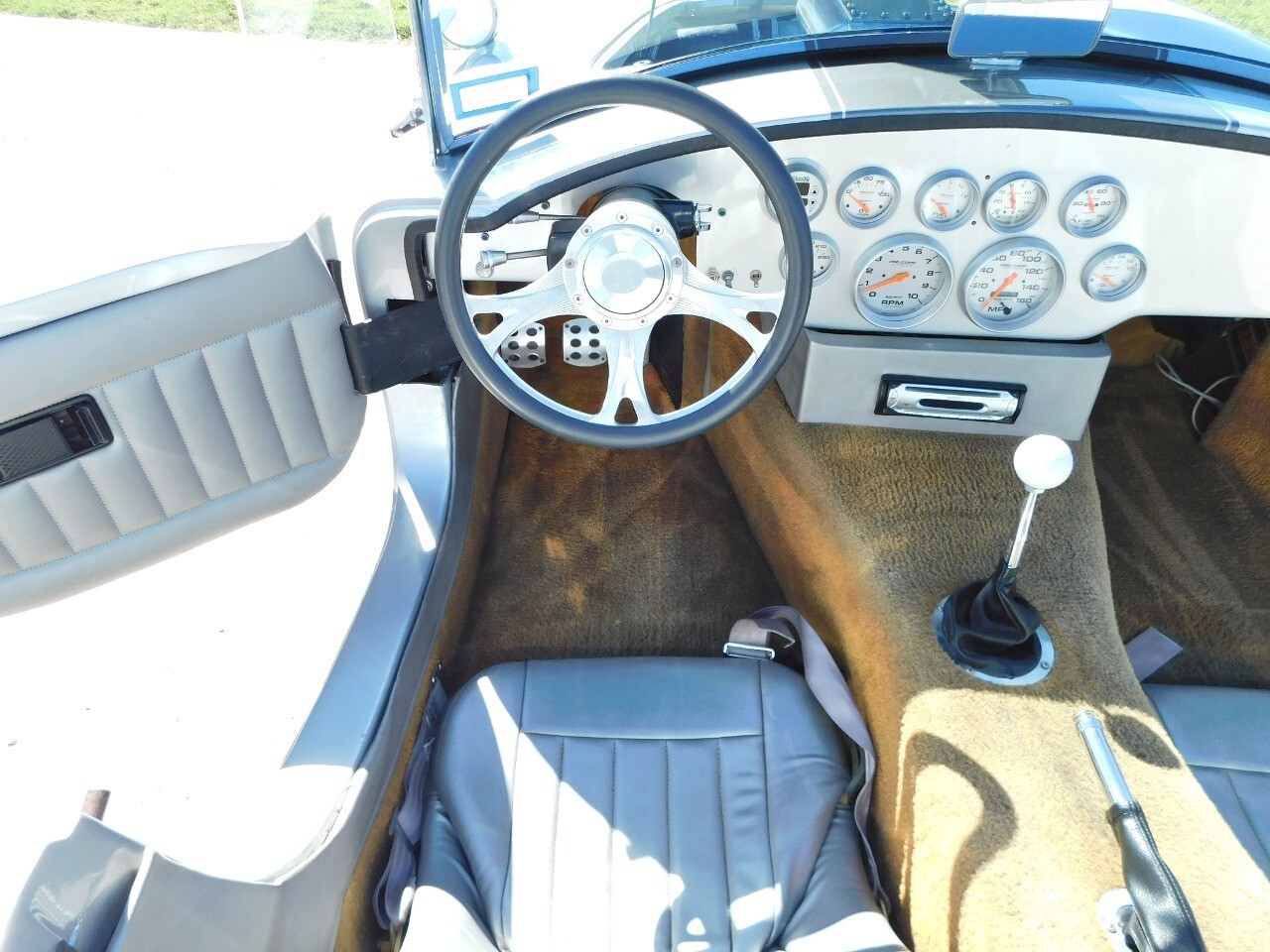 Shelby-Cobra-1964-Race-Car-4