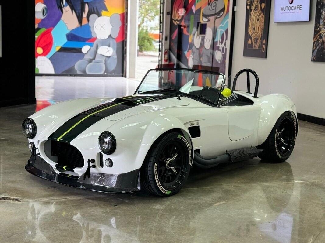 Shelby-Cobra-Replica-1965-Roadster-3