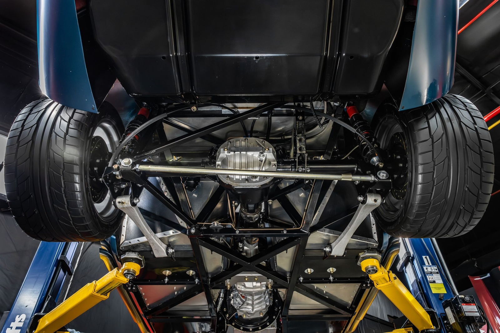 Shelby-Daytona-Coupe-1965-Coupe-4