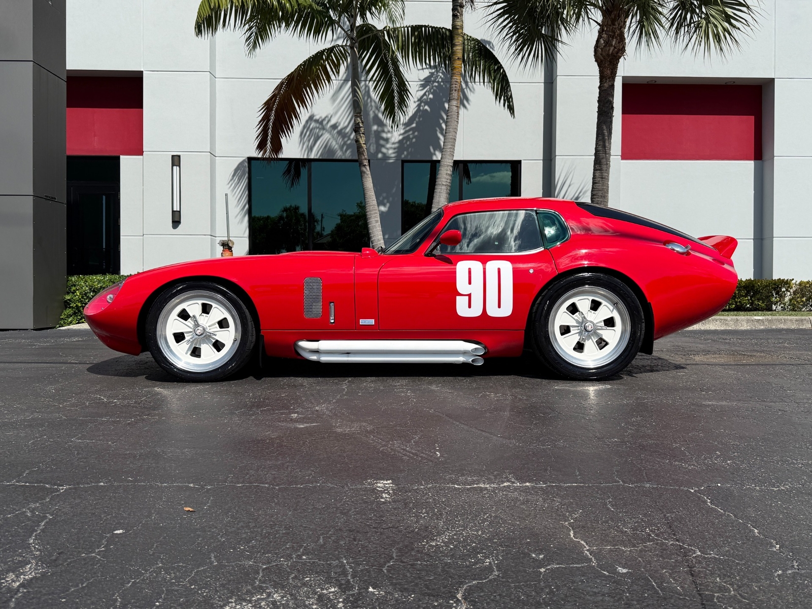 Shelby-Daytona-Coupe-Superformance-1965-2-Door-Coupe-24