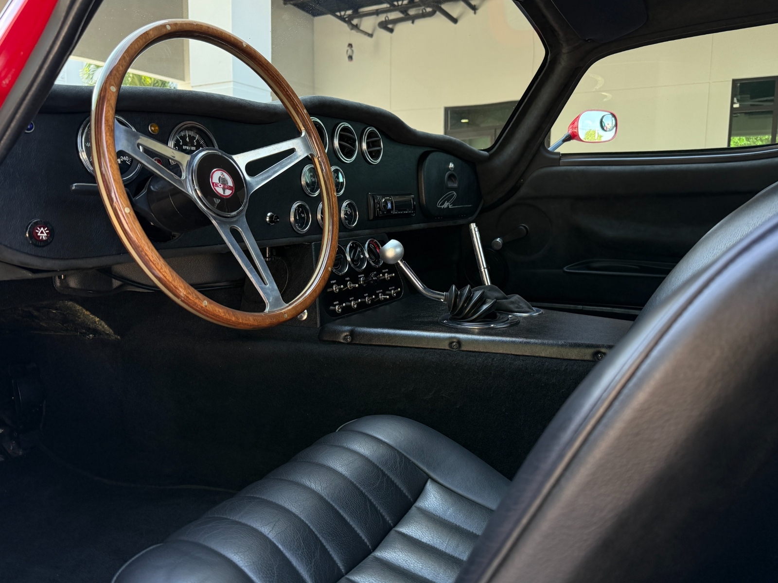 Shelby-Daytona-Coupe-Superformance-1965-2-Door-Coupe-28