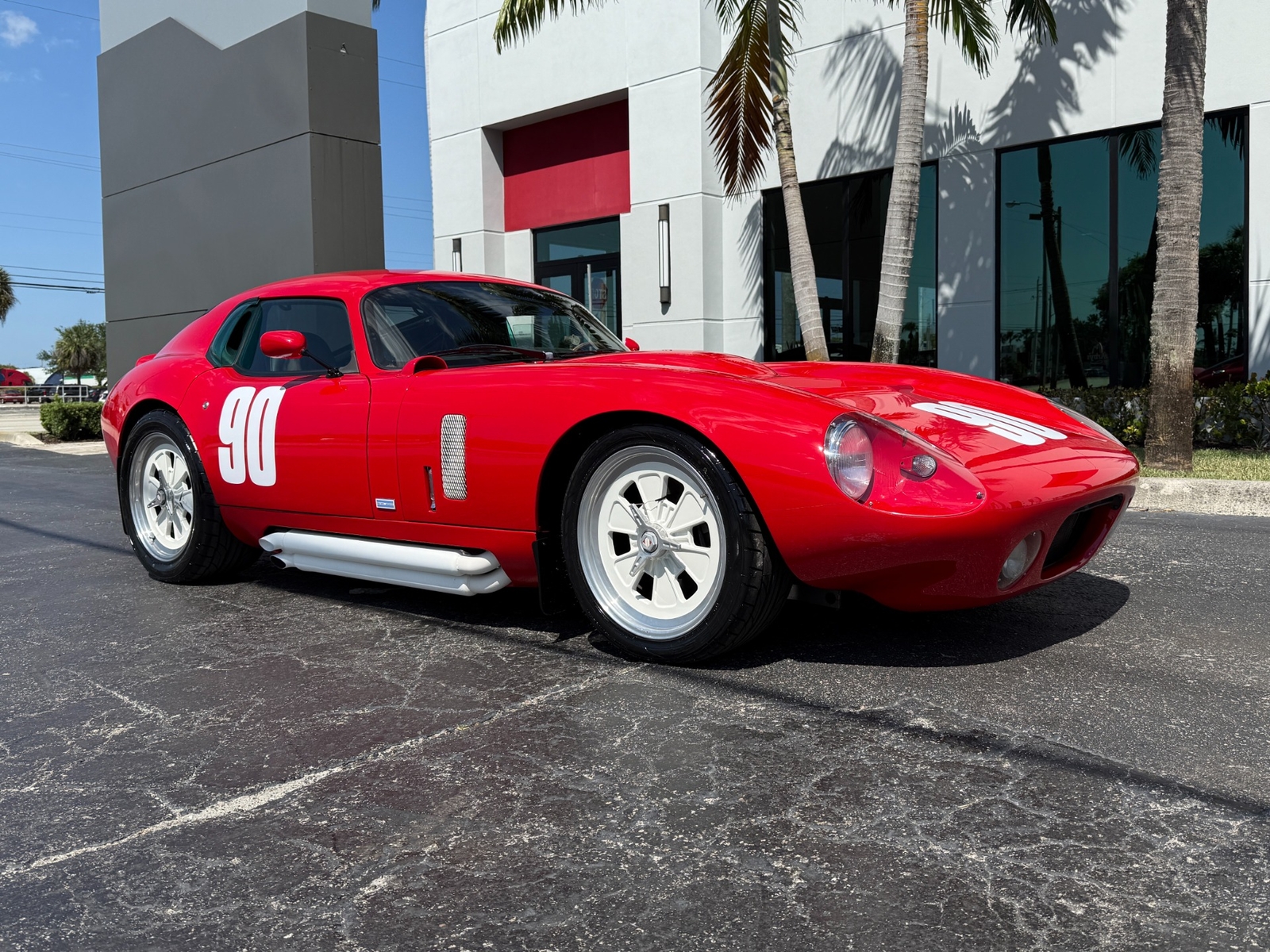 Shelby-Daytona-Coupe-Superformance-1965-2-Door-Coupe-3