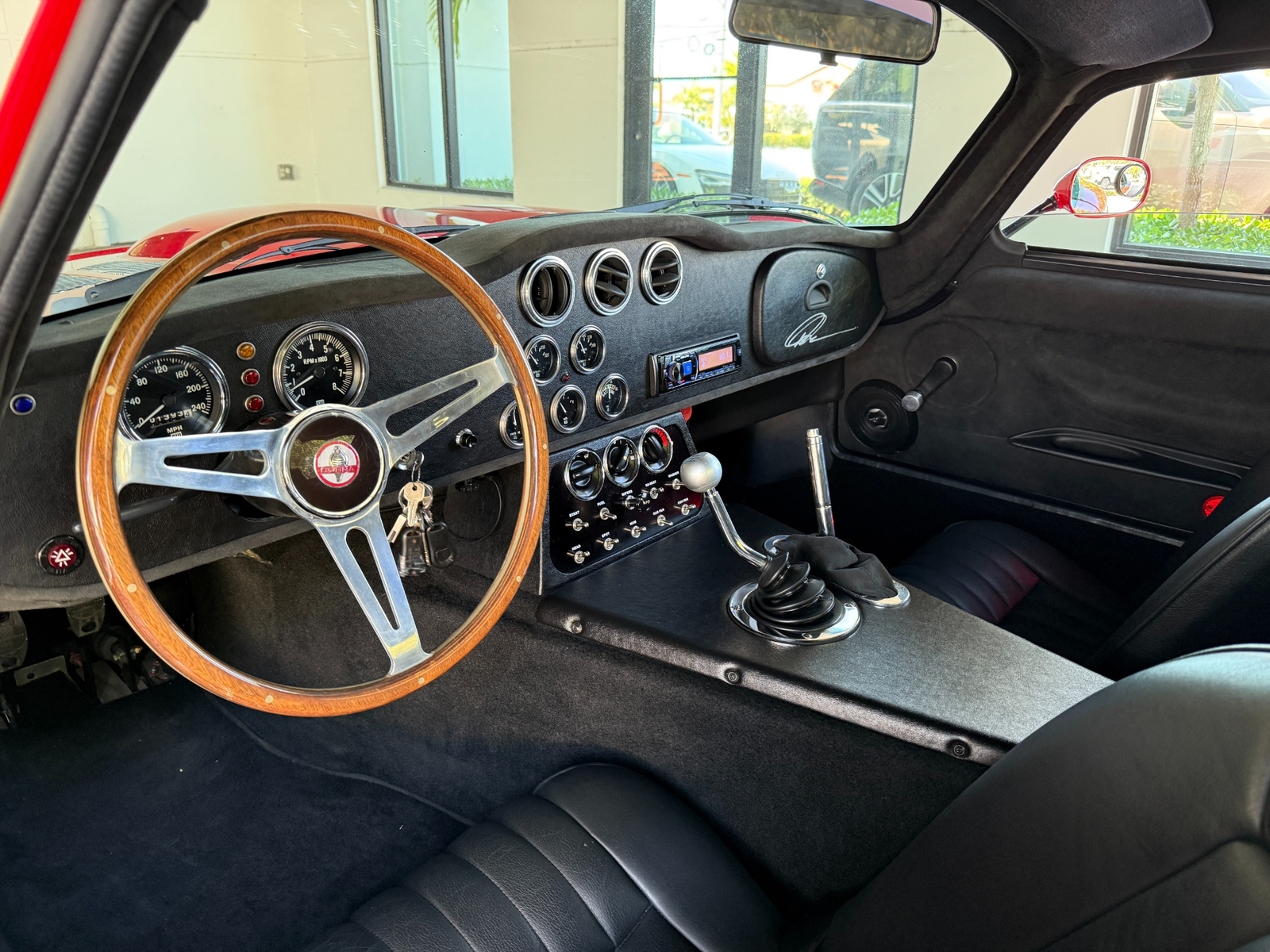 Shelby-Daytona-Coupe-Superformance-1965-2-Door-Coupe-31