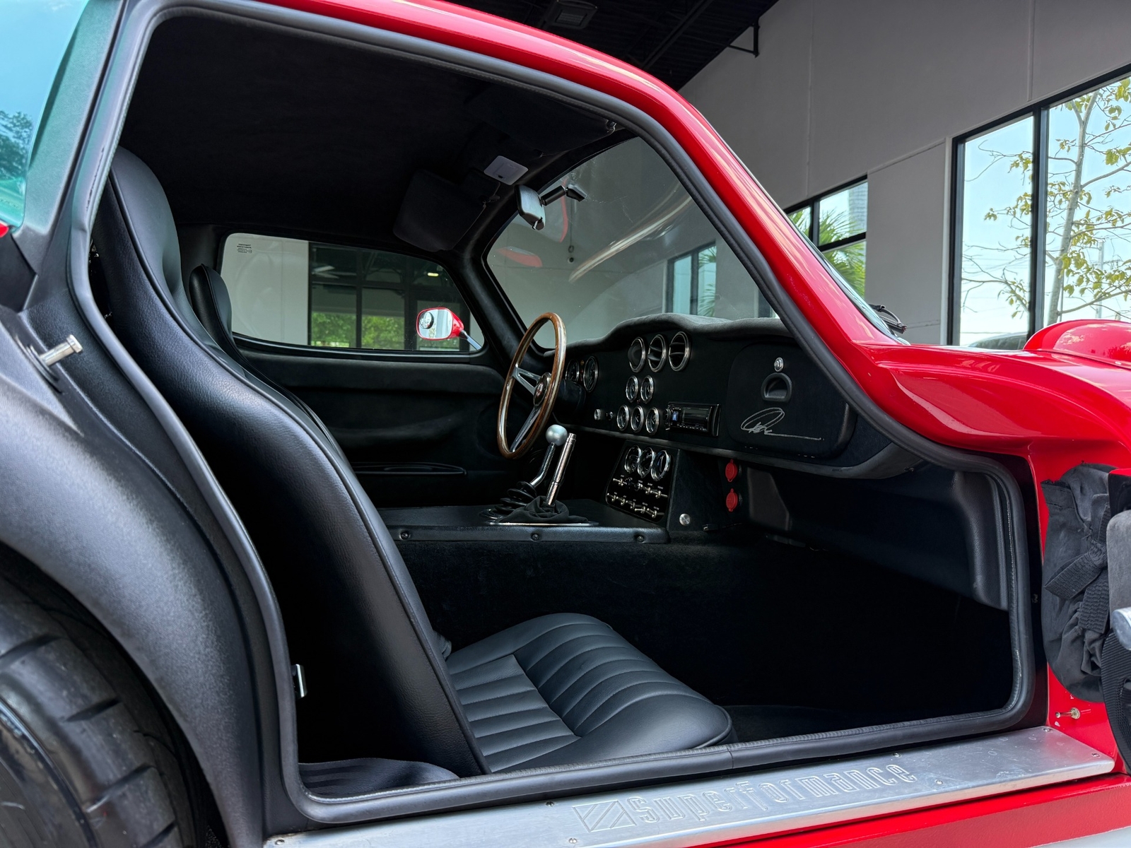Shelby-Daytona-Coupe-Superformance-1965-2-Door-Coupe-37