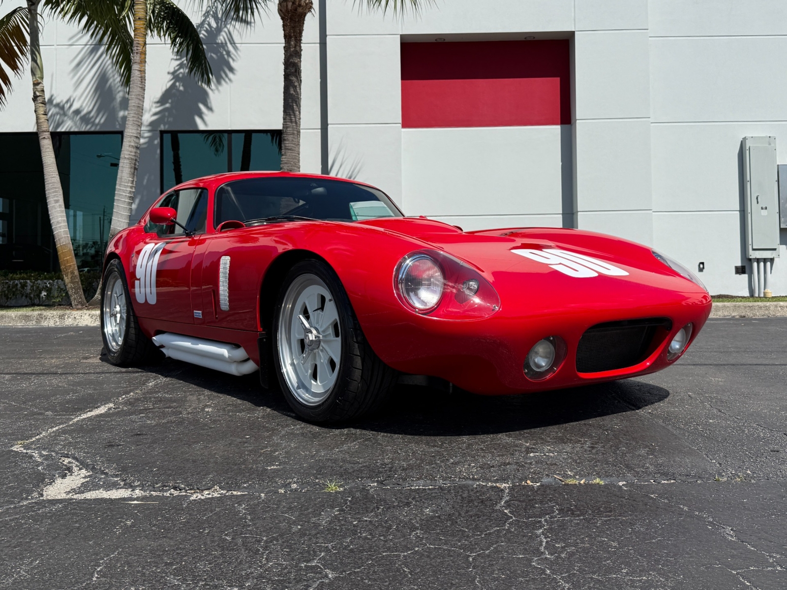 Shelby-Daytona-Coupe-Superformance-1965-2-Door-Coupe-4