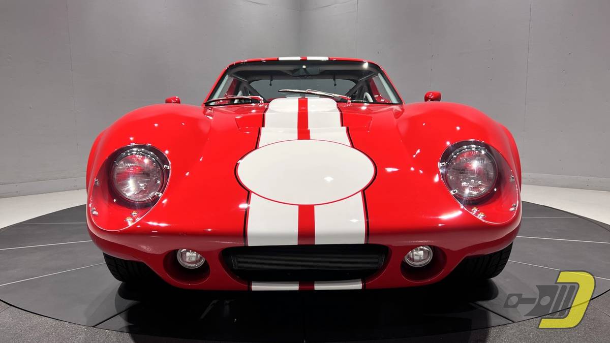 Shelby-Daytona-coupe-replica-1965-red-1