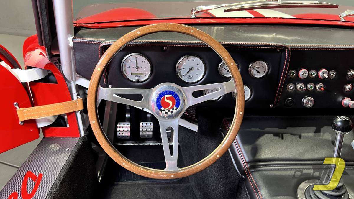 Shelby-Daytona-coupe-replica-1965-red-10