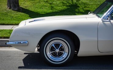 Studebaker-Avanti-1963-2-Door-Coupe-1