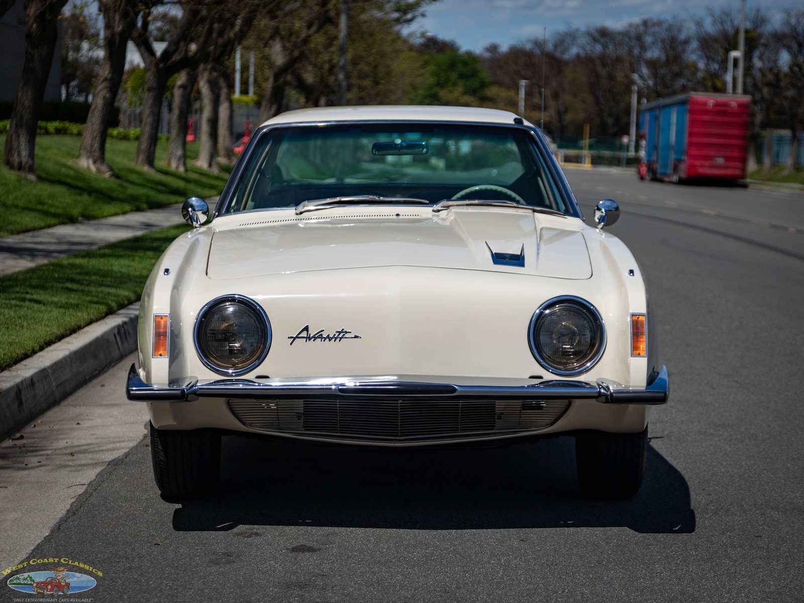 Studebaker-Avanti-1963-2-Door-Coupe-12