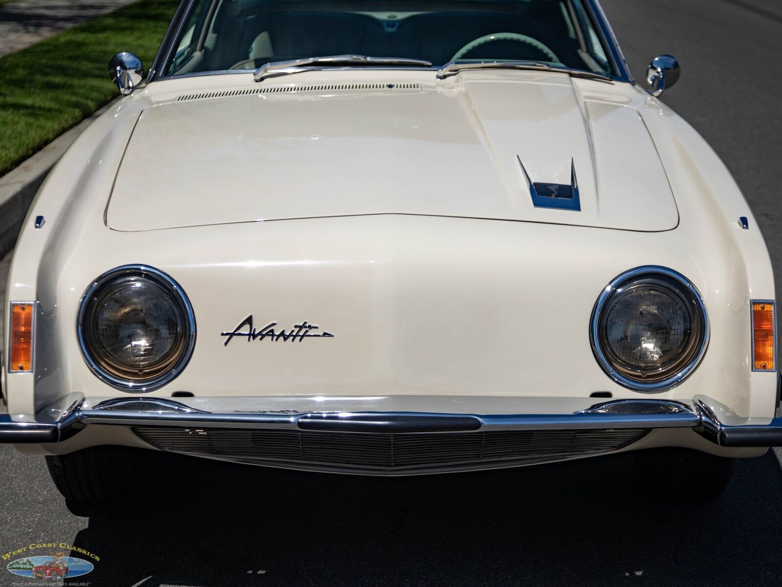 Studebaker-Avanti-1963-2-Door-Coupe-14