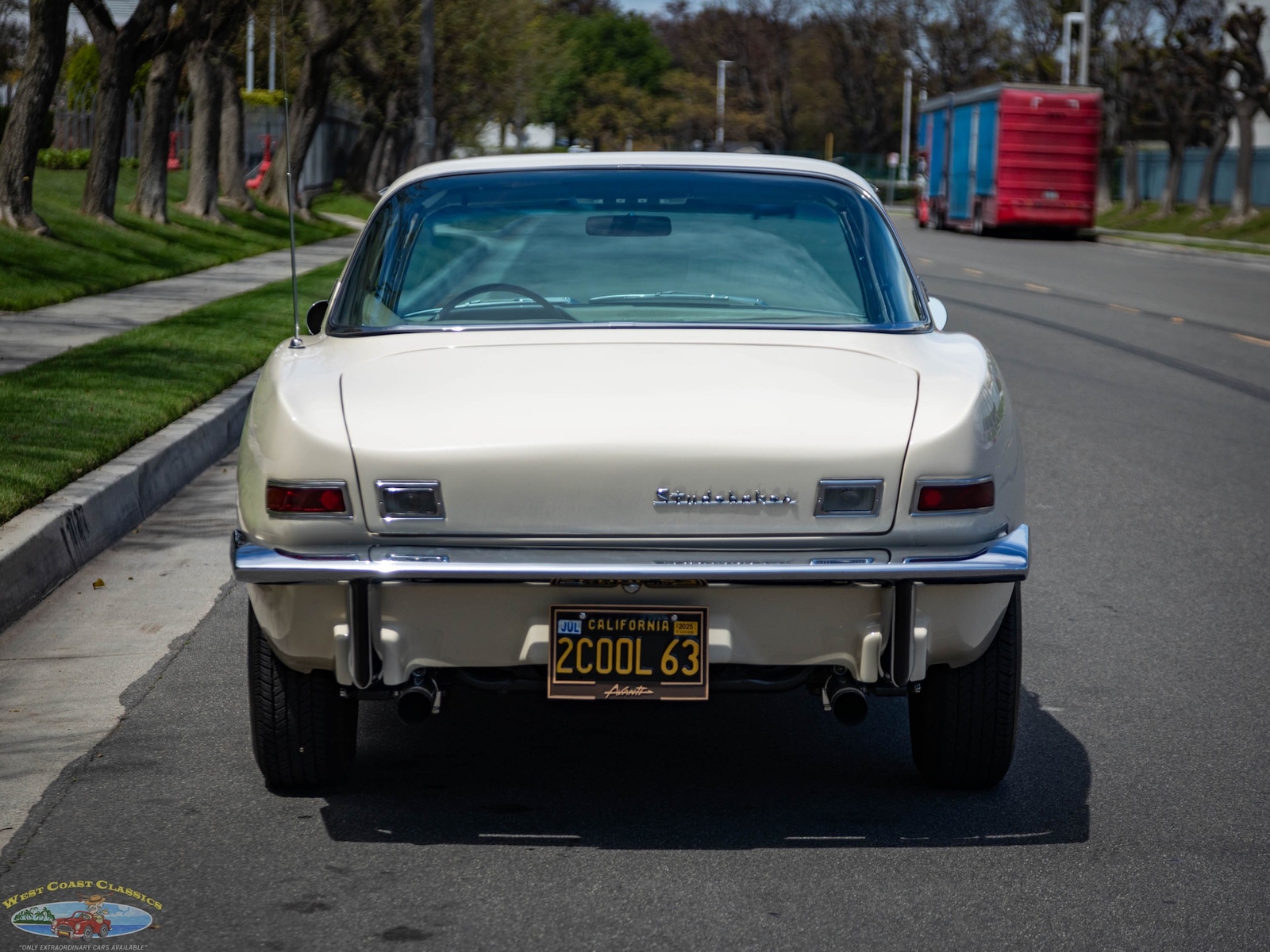 Studebaker-Avanti-1963-2-Door-Coupe-16