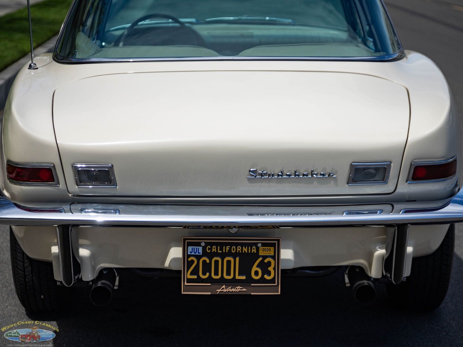 Studebaker-Avanti-1963-2-Door-Coupe-18