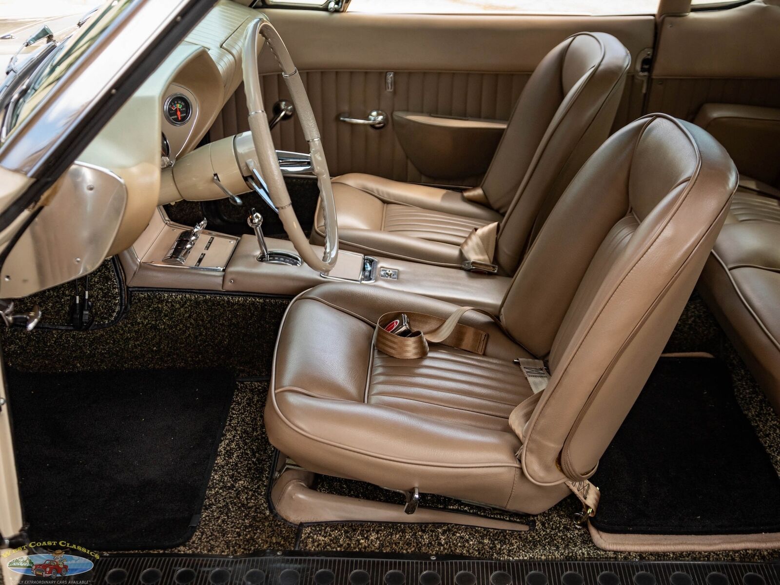 Studebaker-Avanti-1963-2-Door-Coupe-29