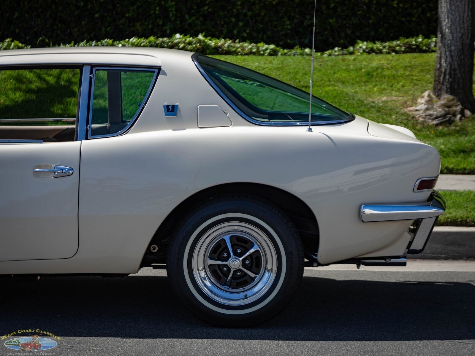 Studebaker-Avanti-1963-2-Door-Coupe-3